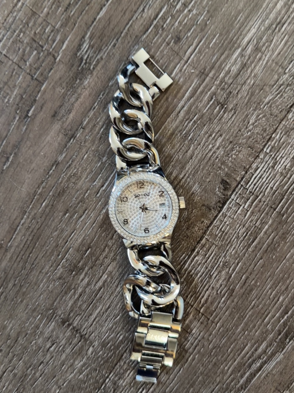Silver Chain-Link Women's Bracelet Watch - Silver